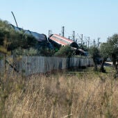 Uno de los trenes accidentados, a 28 de octubre de 2026, en Urda, Toledo, Castilla-La Mancha (España). Dos trenes han colisionado en la mañana de este miércoles, 28 de octubre, en la estación de la localidad toledana de Urda. En el lugar están trabajando bomberos de los parques de Alcázar de San Juan y Orgaz, Protección Civil de varios pueblos de los alrededores, tres helicópteros sanitarios y dos UVI.