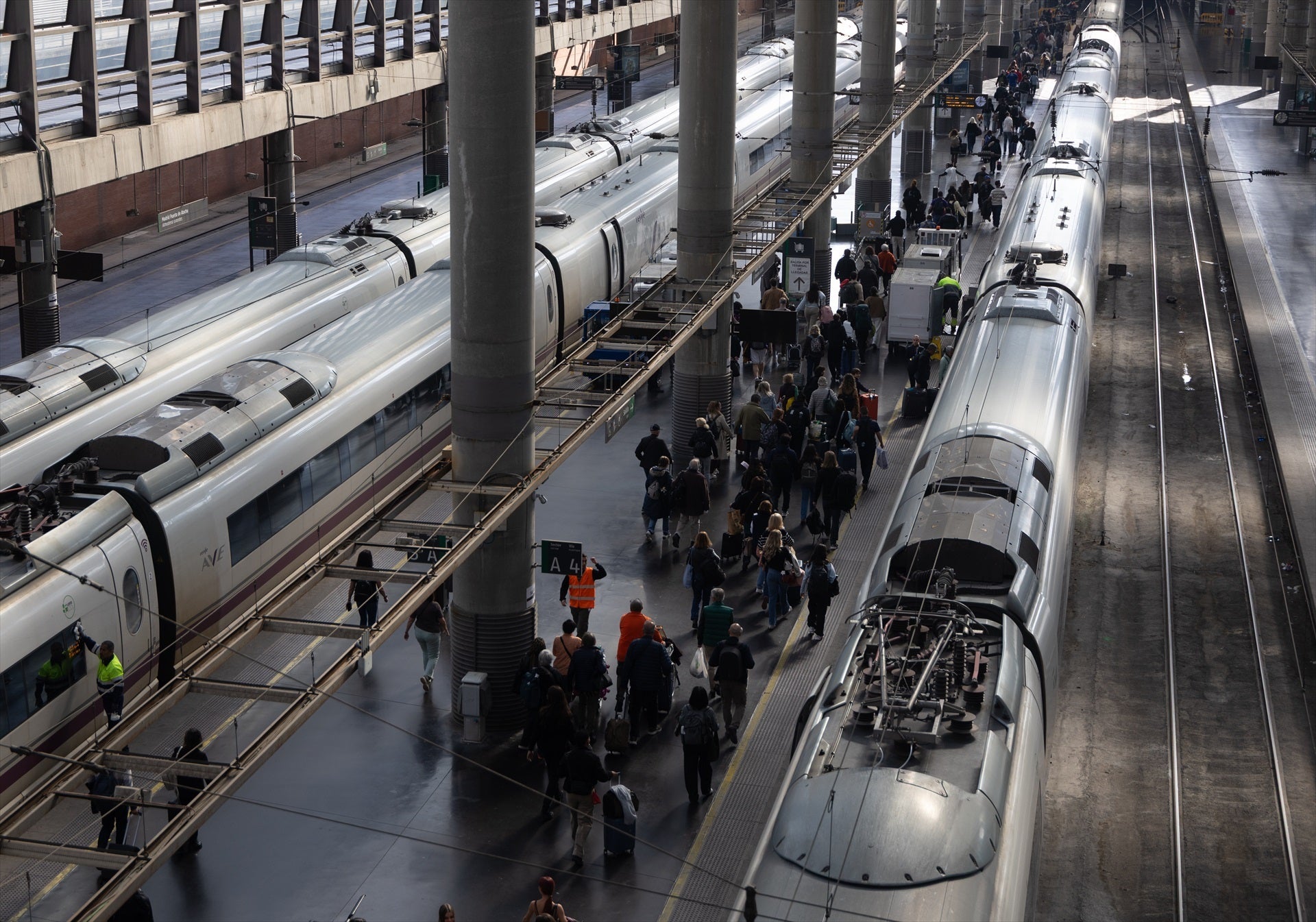 Un tren en la Estación Madrid Puerta de Atocha Almudena Grandes, a 29 de octubre de 2026, en Madrid (España). Un tren en la Estación Madrid Puerta de Atocha Almudena Grandes, a 29 de octubre de 2026, en Madrid (España).