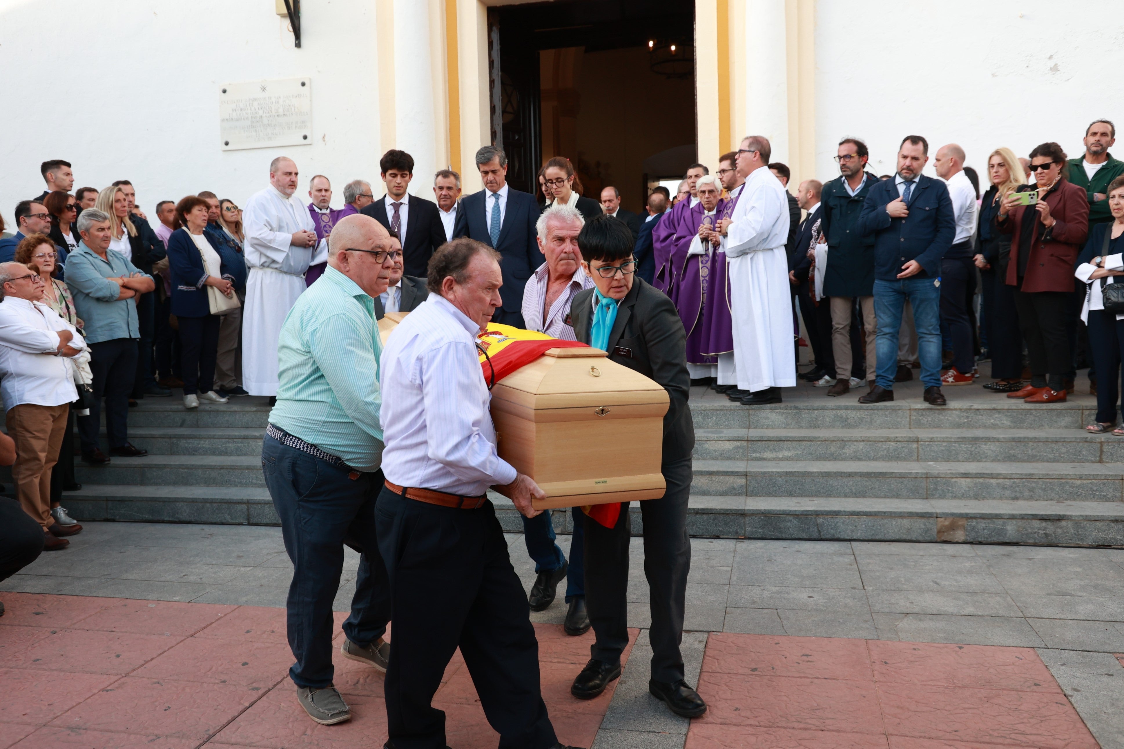Huelva despide a Fátima Báñez, una de las víctimas del accidente en Urda Huelva despide a Fátima Báñez, una de las víctimas del accidente en Urda