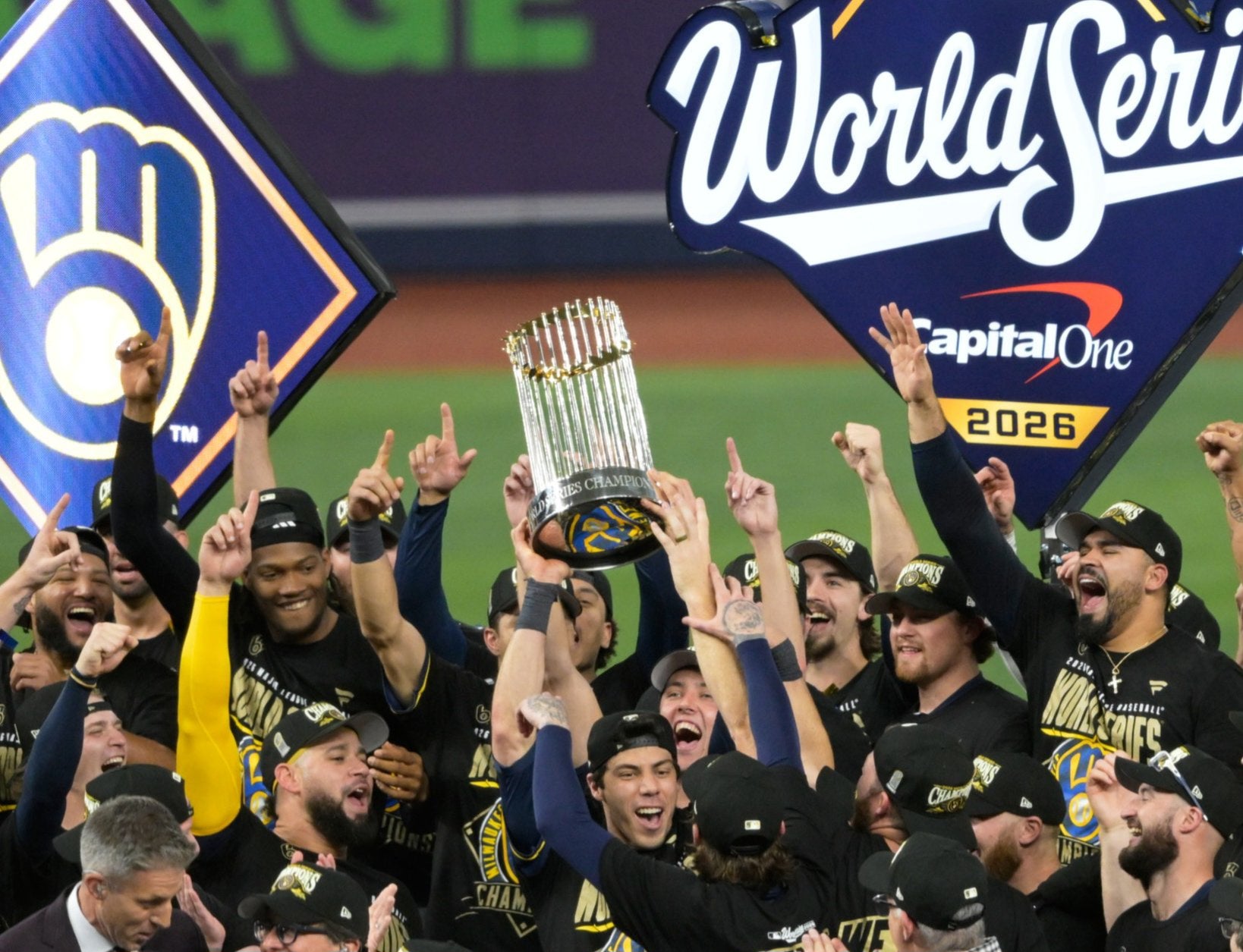 Los Brewers ganan las primeras Series Mundiales de la MLB de su historia Los Brewers ganan las primeras Series Mundiales de la MLB de su historia
