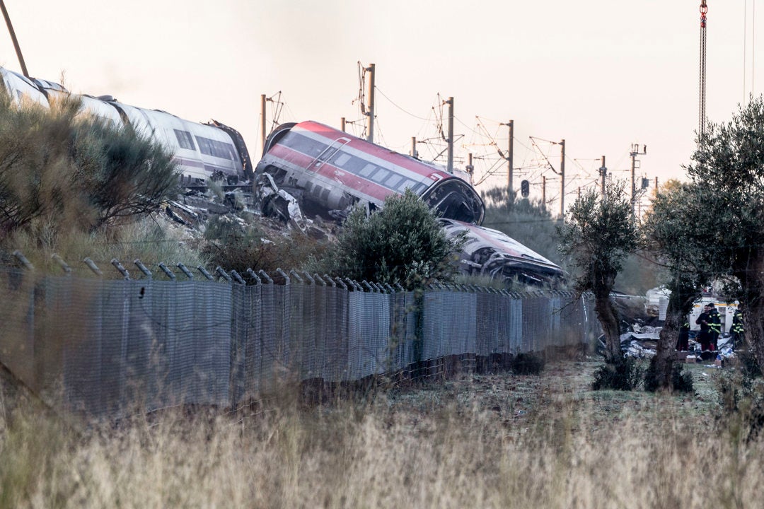 Imagen de archivo de los trenes Iryo y AVE tras el accidente en Urda Imagen de archivo de los trenes Iryo y AVE tras el accidente en Urda